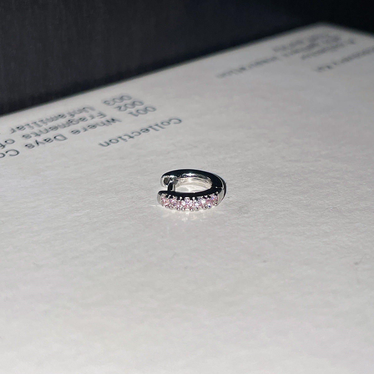 C廠-迷你精緻鈦鋼耳環女甜美多巴胺彩色鋯石耳骨圈小眾設計感高級耳飾「EH-4178」25.10-3