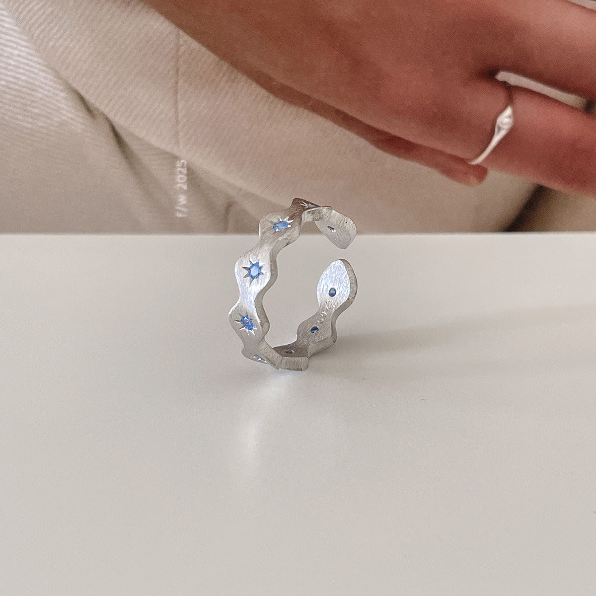 C廠-新款輕奢復古感八芒星鋯石純銀戒指女小眾氣質高級感疊戴拉絲指環「JZ-0671」25.08-4