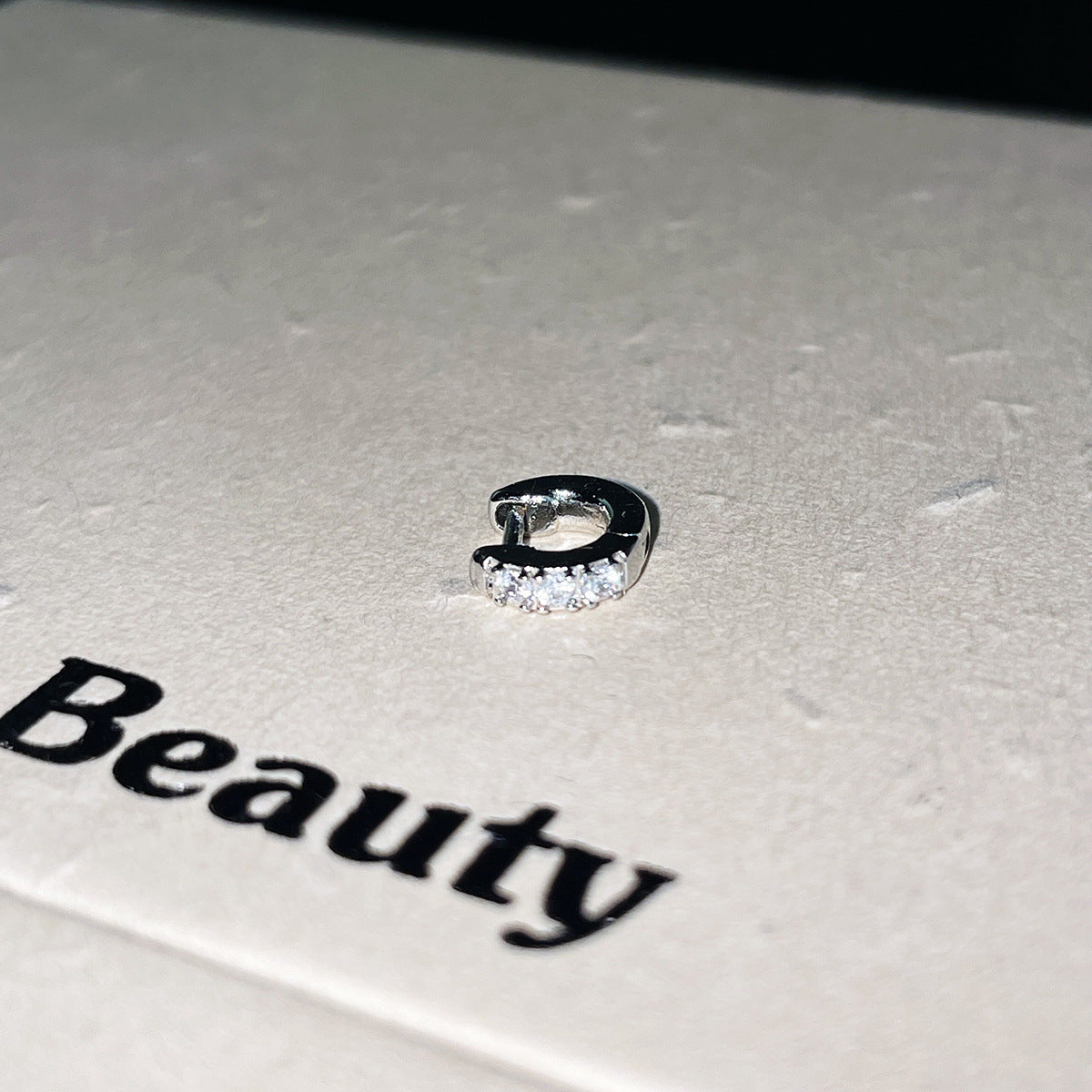 C廠-迷你精緻鈦鋼耳環女甜美多巴胺彩色鋯石耳骨圈小眾設計感高級耳飾「EH-4178」25.10-3