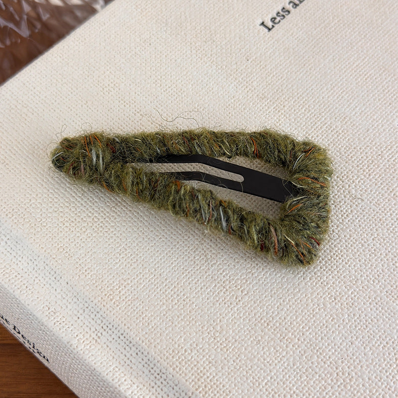 E廠-秋冬毛線纏繞三角形髮夾鏤空bb夾少女心瀏海夾邊夾碎髮夾子髮飾女「27528」25.10-1