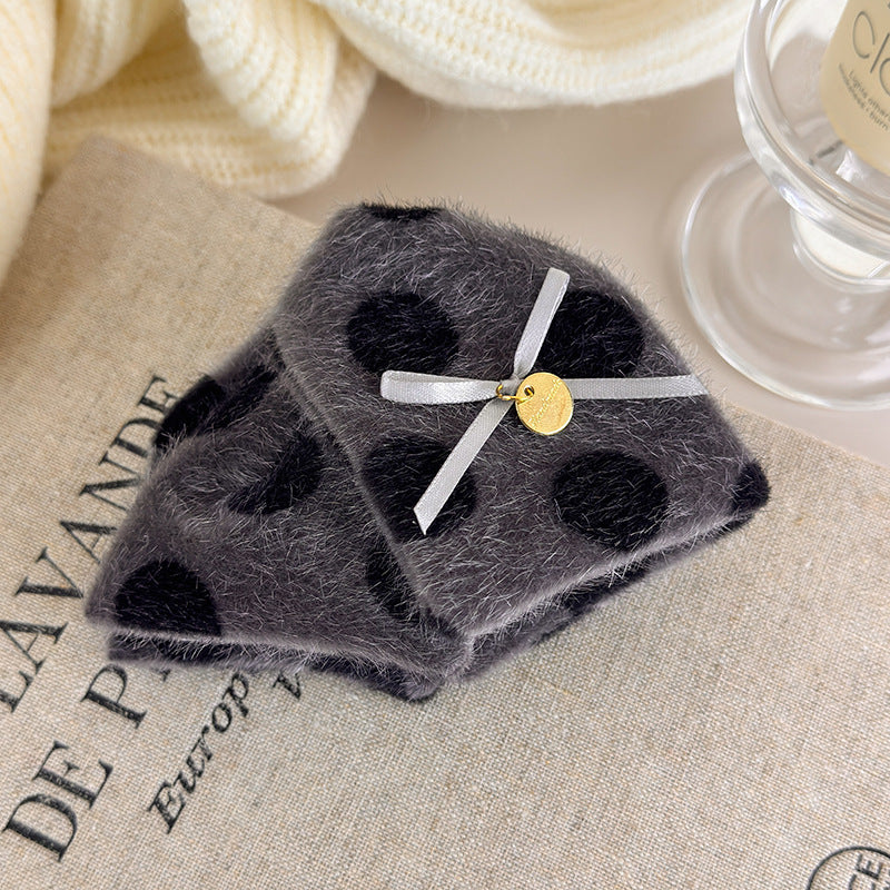 E廠-波點毛絨三角抓夾女鯊魚夾2025新款高級感後腦勺大號髮夾秋冬髮飾「27615」25.10-5