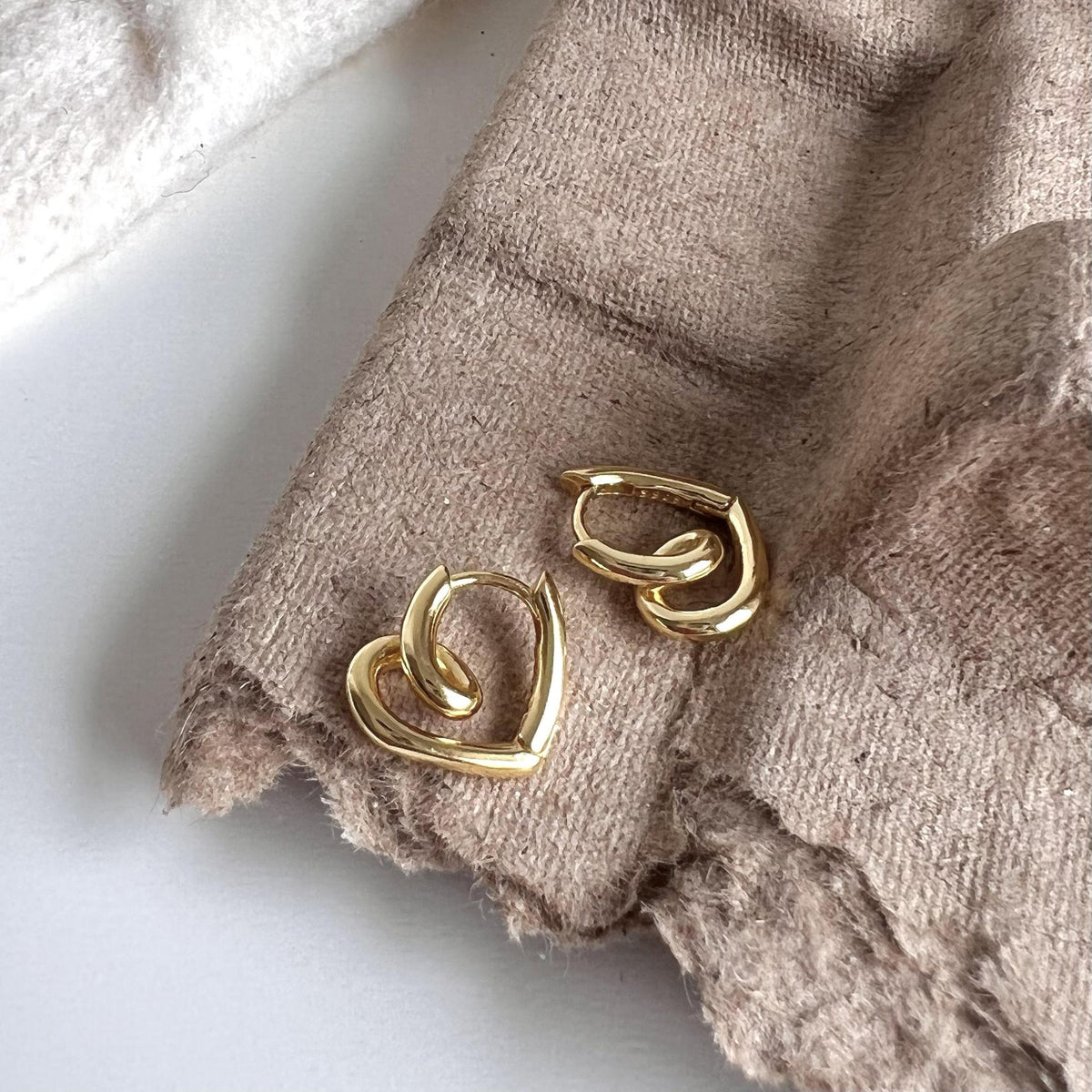 F廠-歐美跨境韓國清新S925純銀INS簡約愛心耳圈耳扣個性耳釘「C881」25.12-1