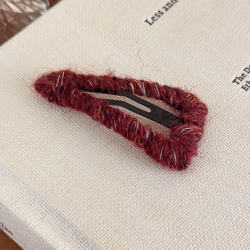 E廠-秋冬毛線纏繞三角形髮夾鏤空bb夾少女心瀏海夾邊夾碎髮夾子髮飾女「27528」25.10-1