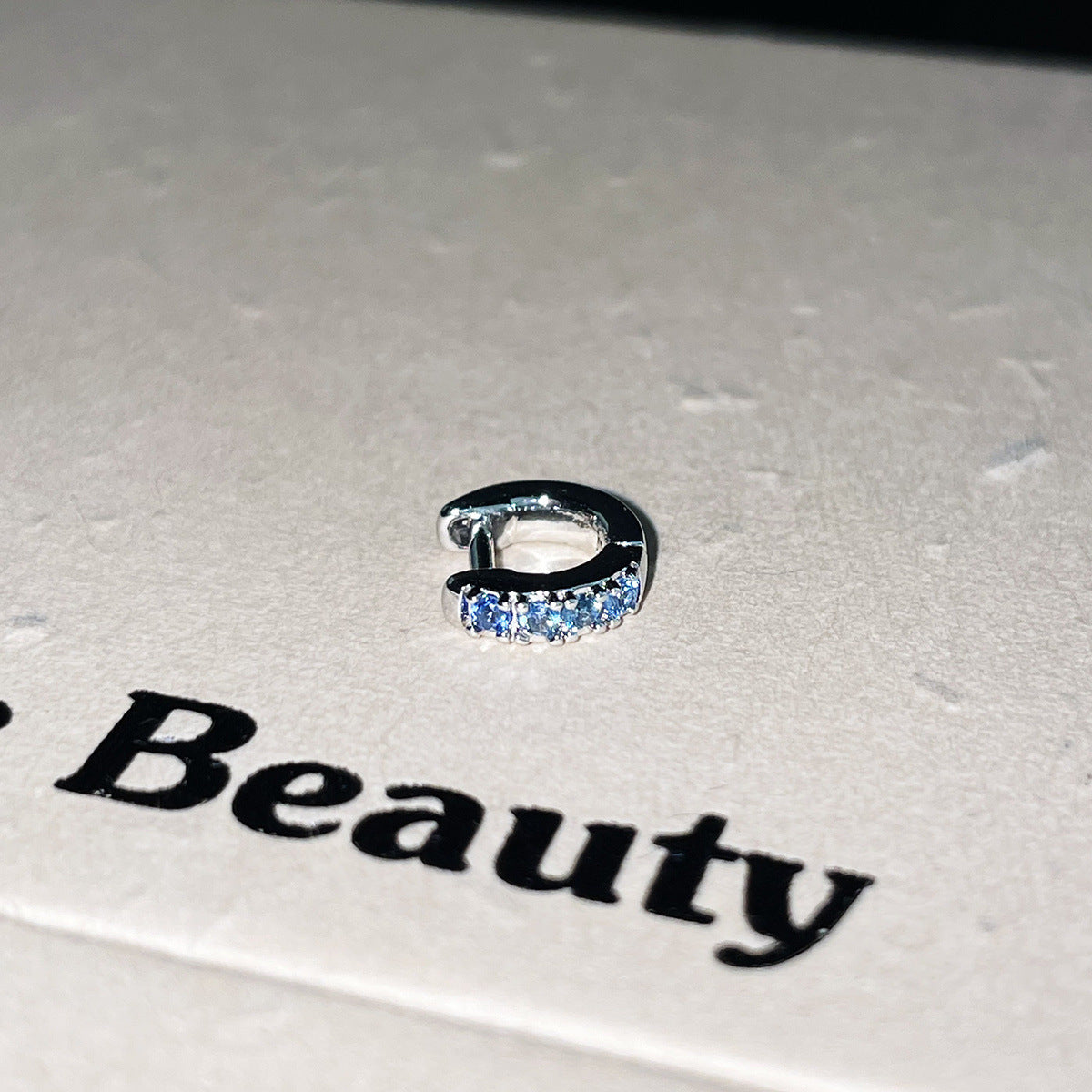 C廠-迷你精緻鈦鋼耳環女甜美多巴胺彩色鋯石耳骨圈小眾設計感高級耳飾「EH-4178」25.10-3