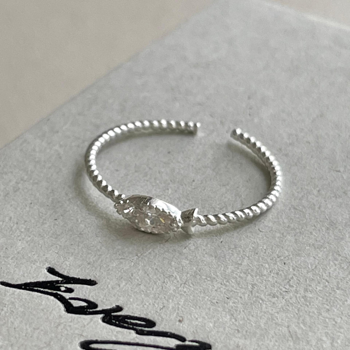 F廠-韓版小紅書ins簡約S925純銀鋯石小魚戒指設計感個性戒指圓「J2144」25.11-3