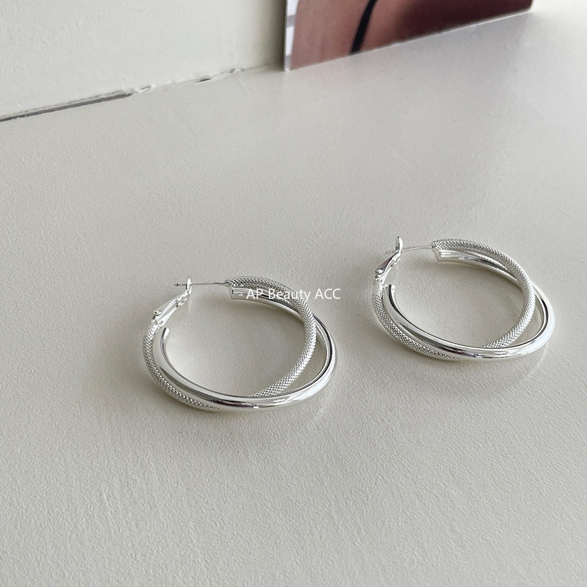 C廠-極簡高級感大耳圈女2025新款爆款時尚百搭耳環簡約小眾設計感耳飾「EH-4033」25.11-1
