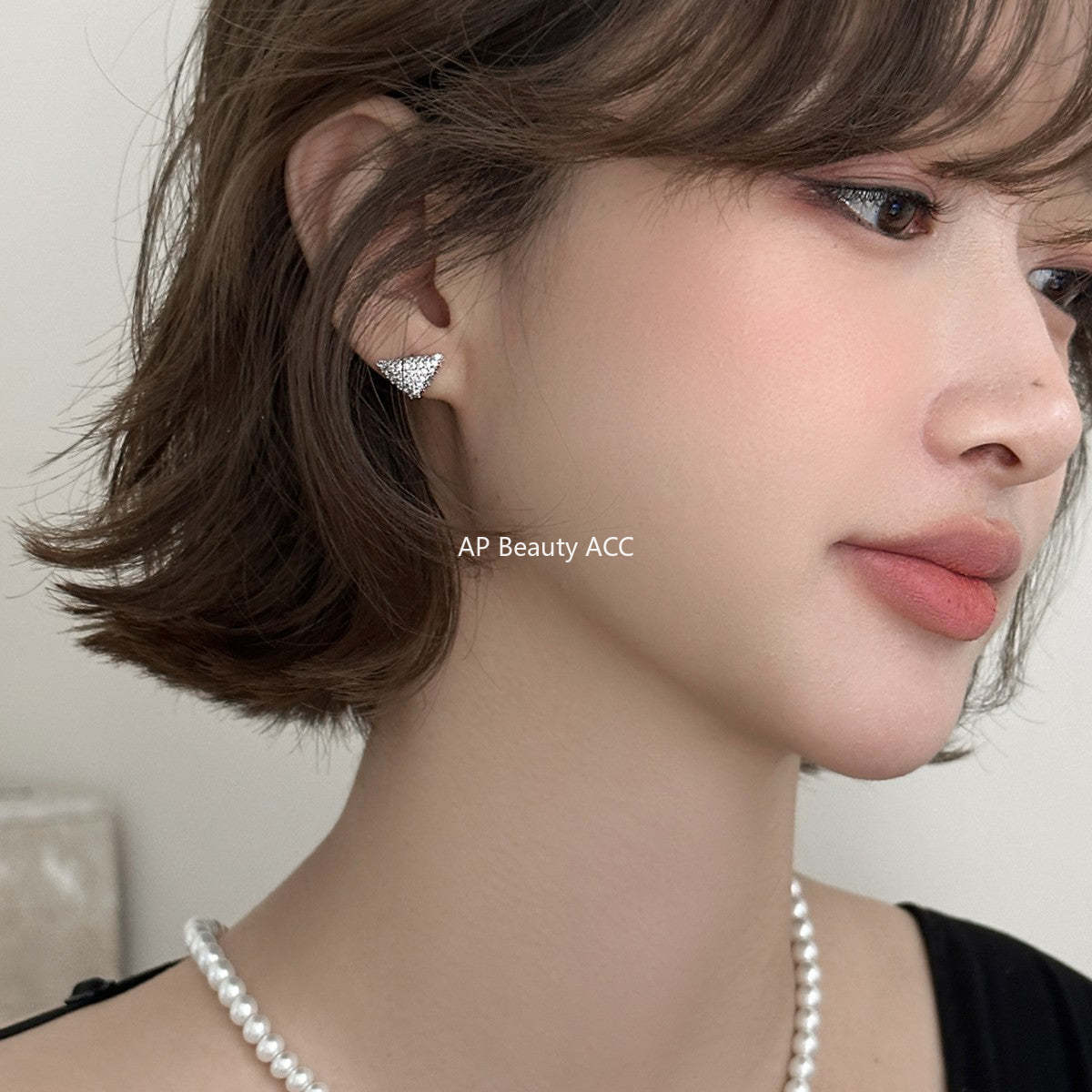 C廠-立體滿鋯石三角形氣質絕美耳釘女輕奢高級感精緻耳環時尚優雅耳飾「EH-4321」25.12-3