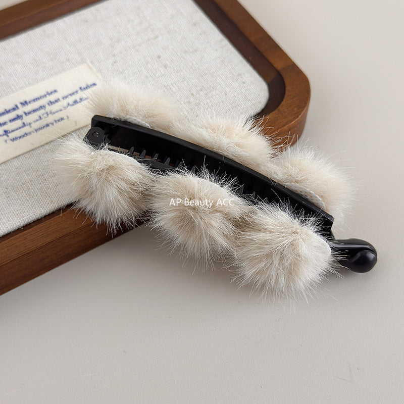 E廠-秋冬毛茸茸髮夾毛絨高馬尾抓夾後腦勺鯊魚夾子香蕉竪夾髮卡女頭飾「27660」25.11-2