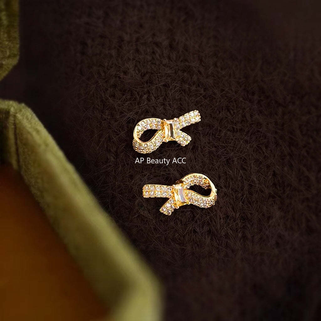 A廠-微鑲鋯石925銀針鍍14K簡約個性時尚通勤高級感蝴蝶結耳釘「7185」25.12-1