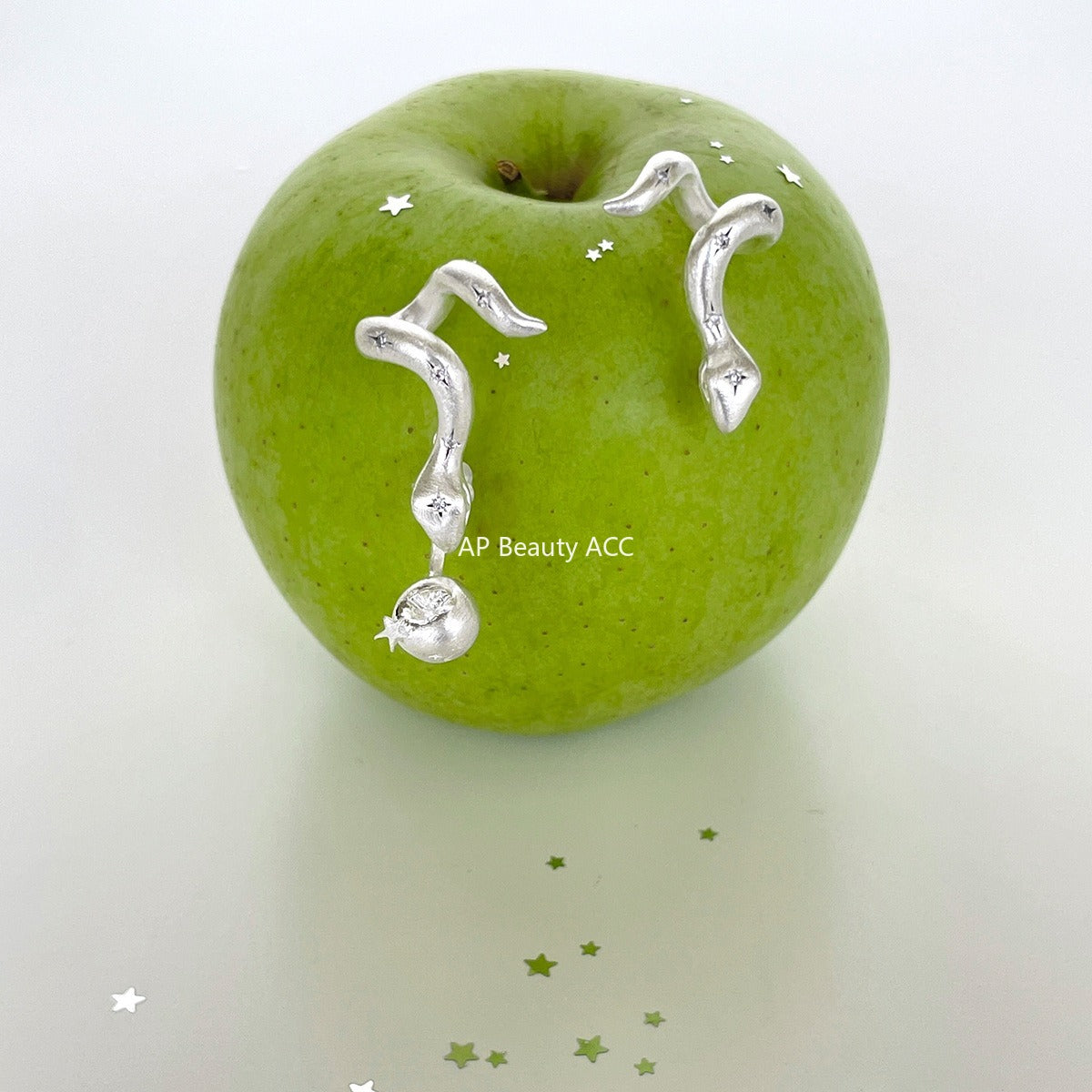 C廠-精緻甜美童趣風小蛇追蘋果銀針耳釘女小眾獨特高級感耳環秋冬耳飾「EH-4118」25.11-1