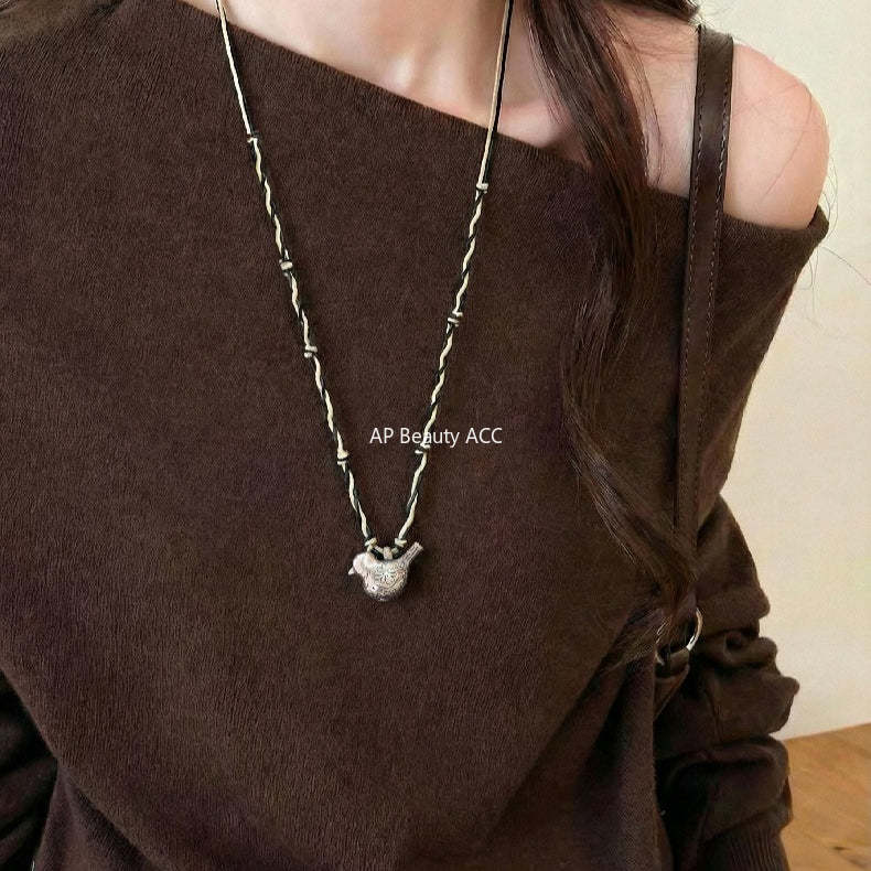 C廠-多寶滿足鳥串珠吊墜S925純銀項鍊女復古小眾高級感編織繩毛衣鏈「1633」25.12-3