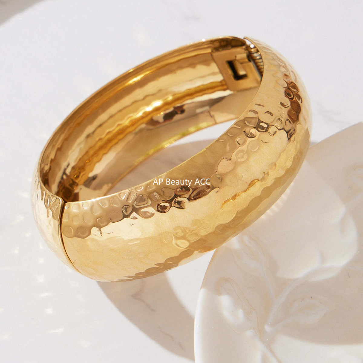 B廠-ins輕奢時尚百搭紋理側開口手鐲不鏽鋼材質鍍18k真金不掉色「Z499」25.10-5