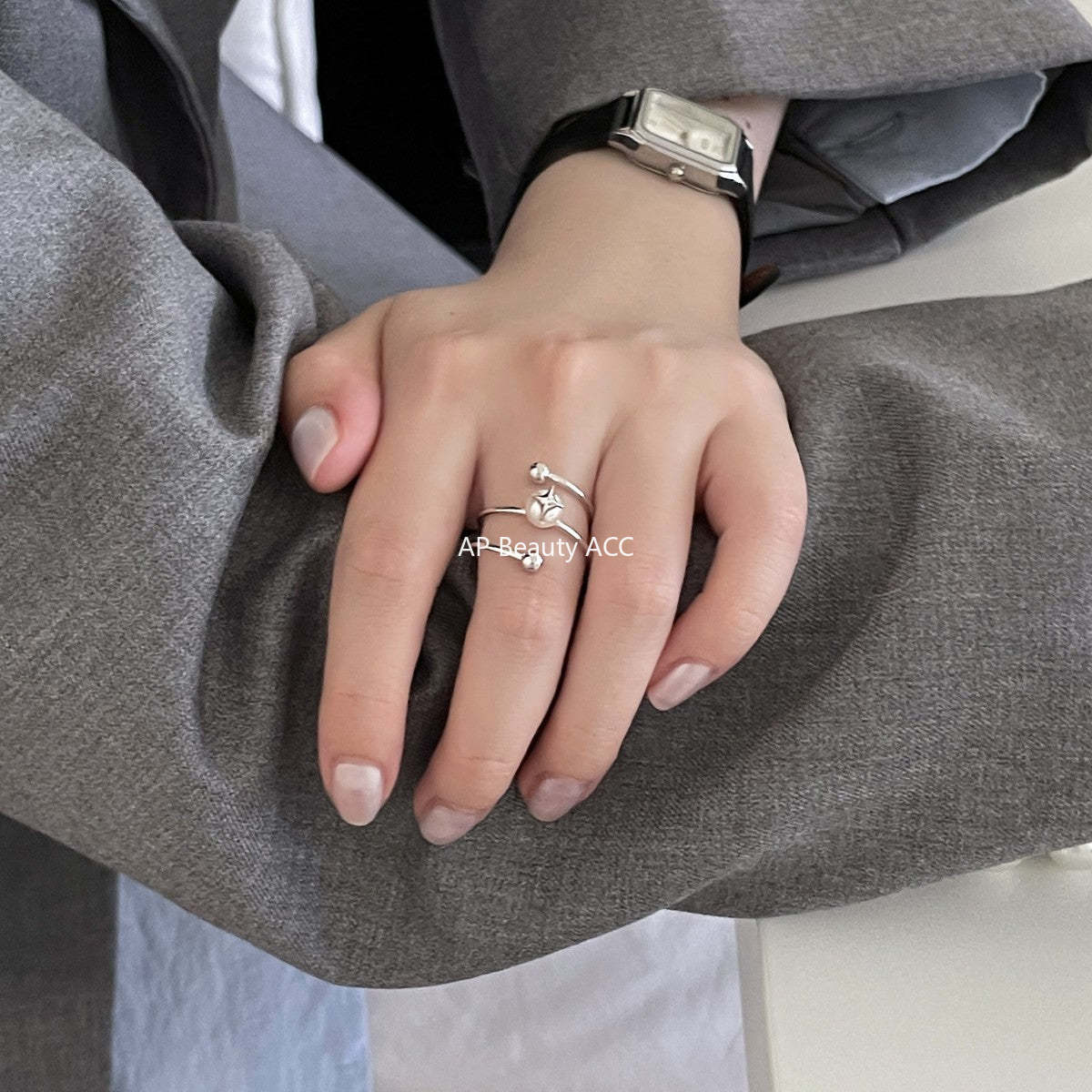 C廠-法式氣質名媛高級感珍珠戒指女百搭純銀疊戴風旋轉四芒星食指戒「JZ-0715」25.10-5