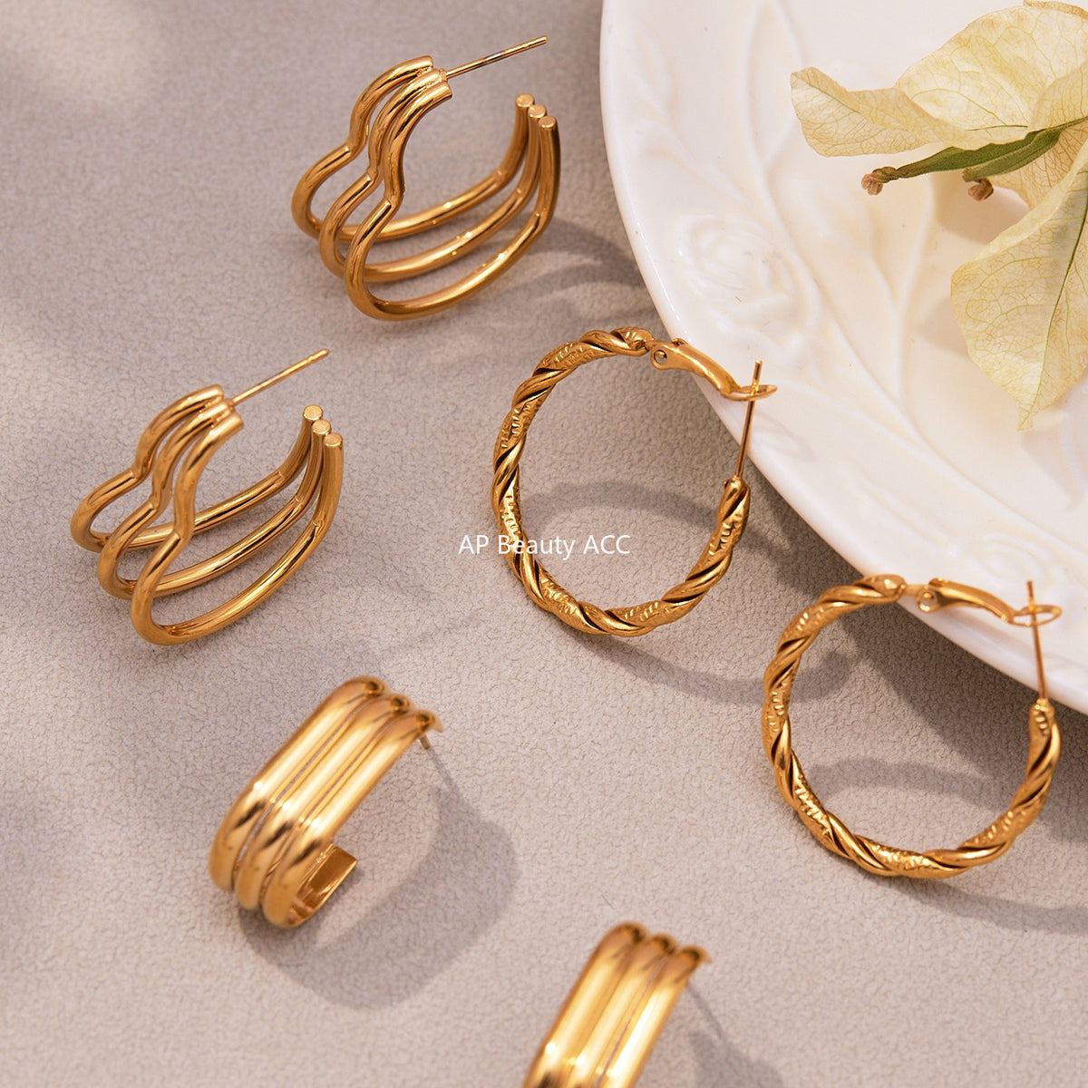 B廠-ins風小眾設計三層愛心形耳環不鏽鋼18k鍍金耳釘不掉色耳飾「F753」25.11-1