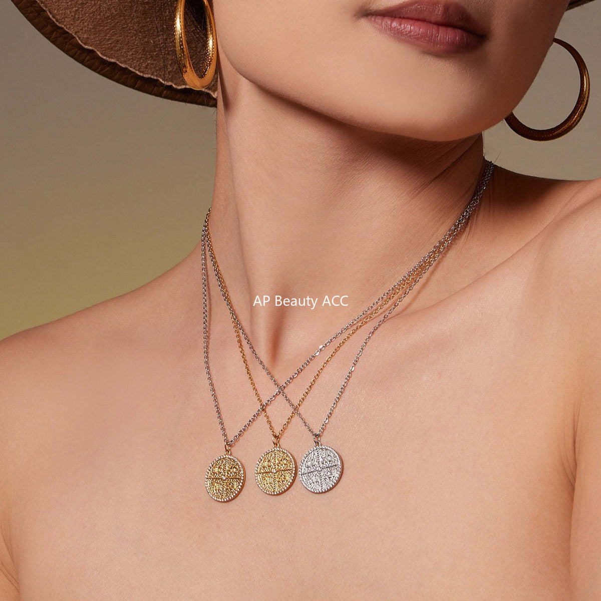 B廠-不鏽鋼鋯石字母圓牌吊墜鎖骨項鍊歐美輕奢百搭珠寶首飾鍍18k真金「P367」25.11-4