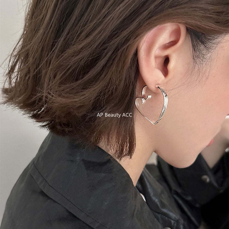 C廠-法式復古簡約愛心耳釘女小眾設計感百搭高級銀針耳環甜美秋冬耳圈「EH-4304」25.11-4