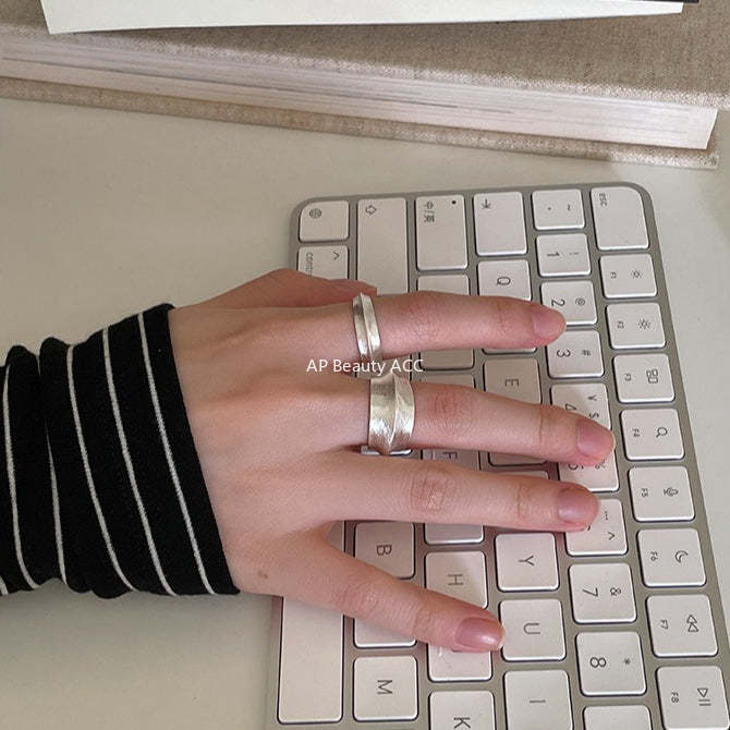 C廠-小眾清冷感磨砂素圈戒指女輕奢高級感ins食指戒百搭設計氣質指環「JZ-0729」25.11-3