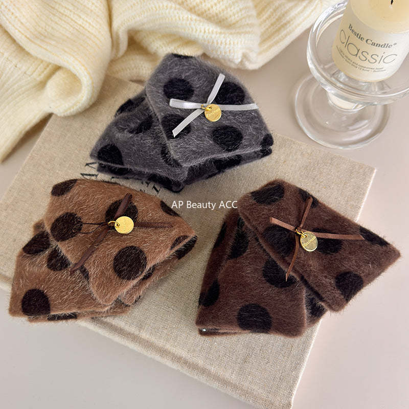 E廠-波點毛絨三角抓夾女鯊魚夾2025新款高級感後腦勺大號髮夾秋冬髮飾「27615」25.10-5