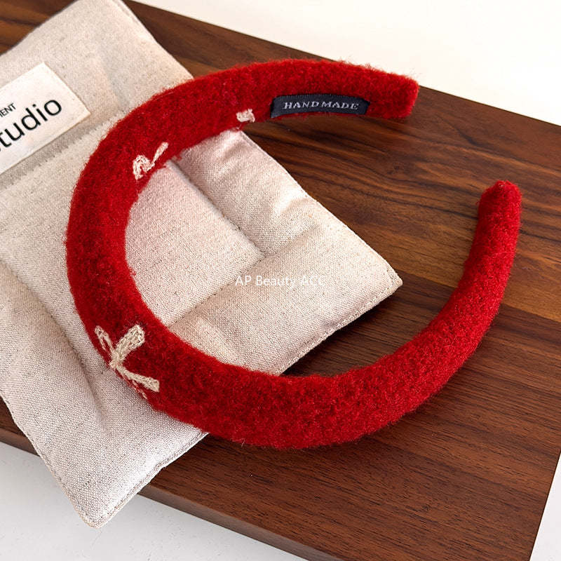 E廠-新年紅色刺繡蝴蝶結高顱頂髮箍女溫柔外出高級感頭箍髮捆可愛髮飾「27756」25.12-1