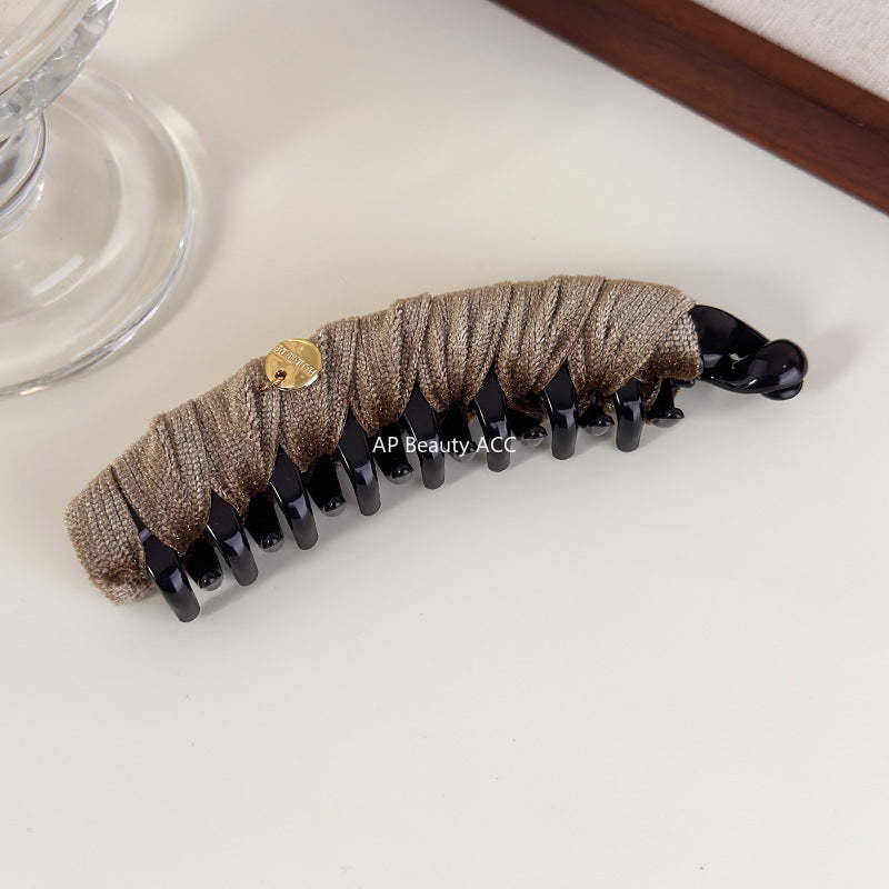 E廠-秋冬復古絨布三角抓夾輕奢純色布藝纏繞香蕉夾高級感扎馬尾竪夾「27720」25.11-4