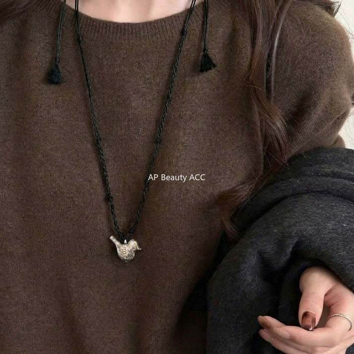 C廠-多寶滿足鳥串珠吊墜S925純銀項鍊女復古小眾高級感編織繩毛衣鏈「1633」25.12-3