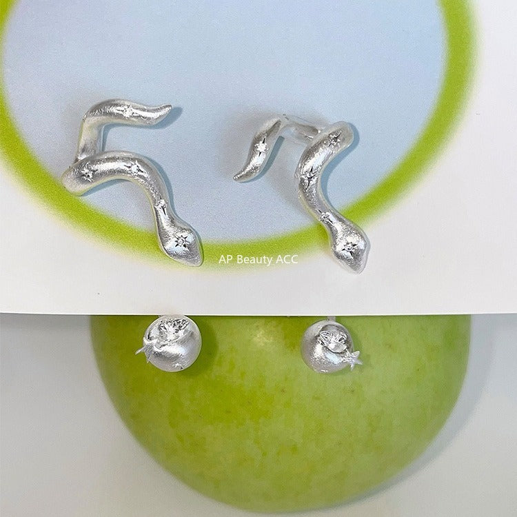 C廠-精緻甜美童趣風小蛇追蘋果銀針耳釘女小眾獨特高級感耳環秋冬耳飾「EH-4118」25.11-1