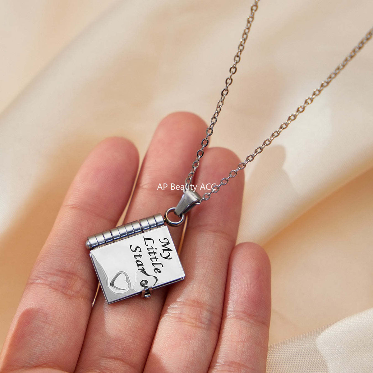 B廠-不鏽鋼小書本可打開刻字吊墜項鍊鍍18k真金歐美時尚熱銷新款飾品「RP022」25.12-3