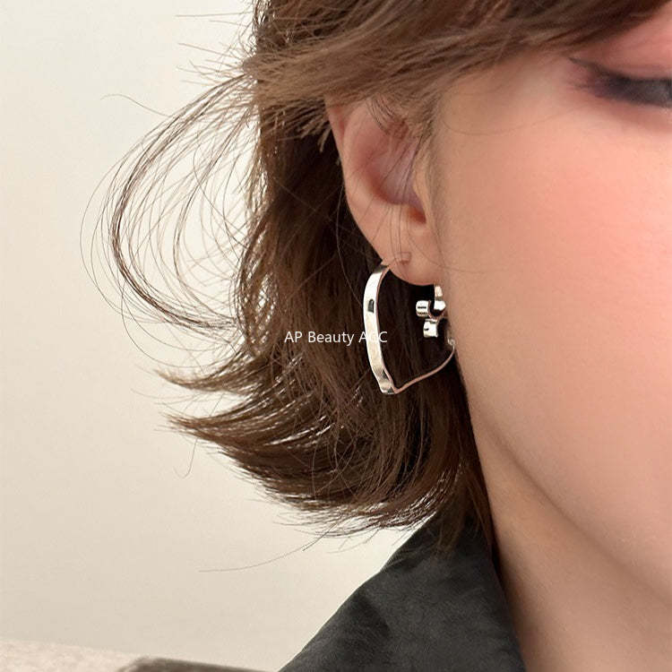 C廠-法式復古簡約愛心耳釘女小眾設計感百搭高級銀針耳環甜美秋冬耳圈「EH-4304」25.11-4