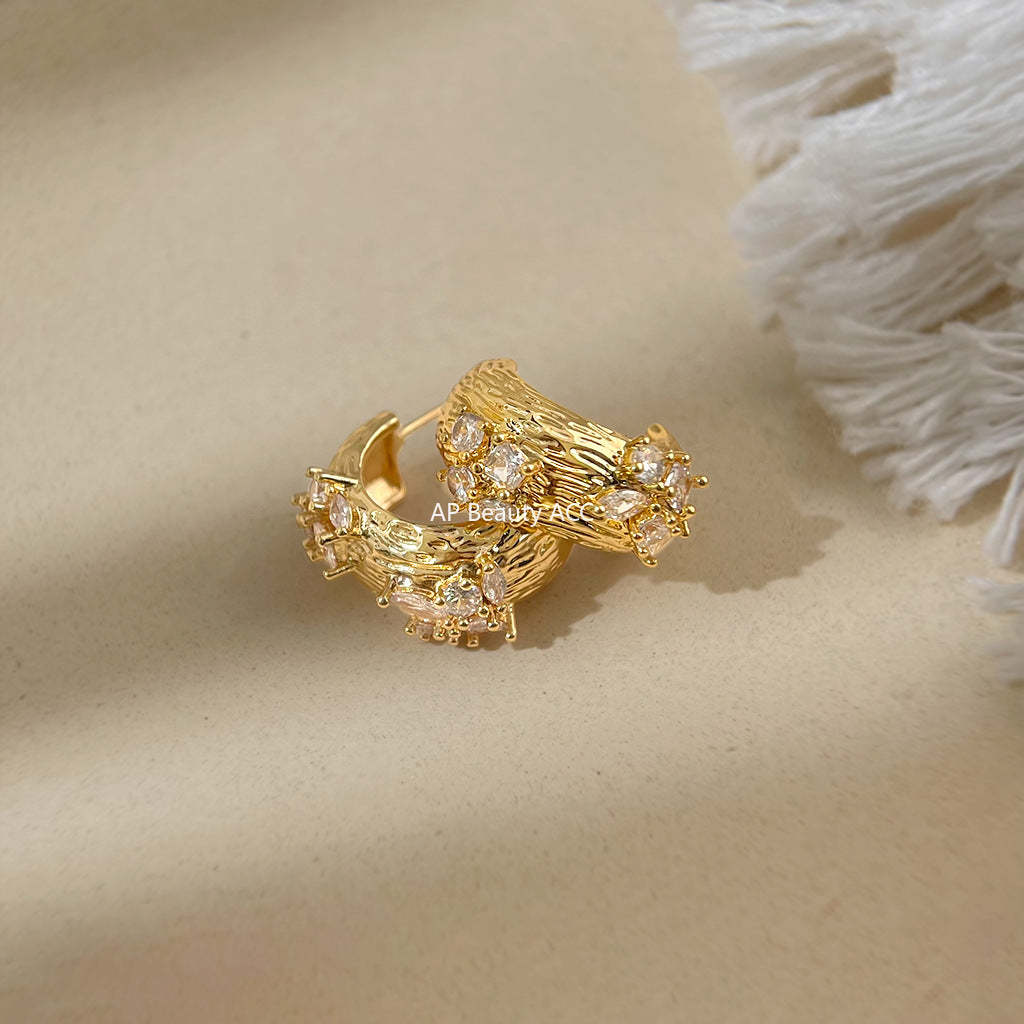 A廠-時尚高級感鑲嵌鋯石925銀針半圓幾何老錢風 新款耳飾工廠耳環「7103」25.11-3