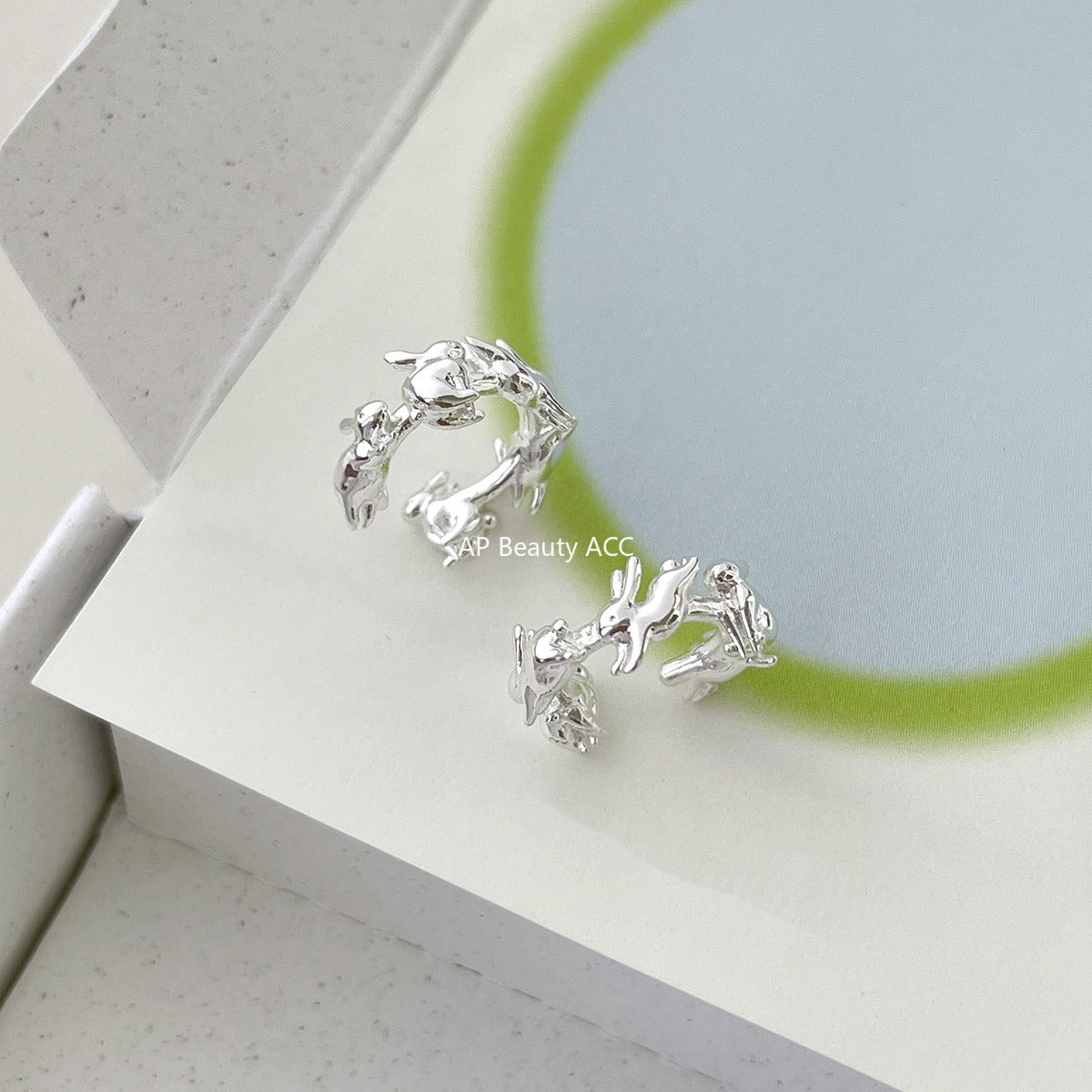 C廠-日韓個性ins奔跑小兔耳夾女可愛小香風耳骨夾精緻設計高級感耳飾「EJ-36」25.11-1