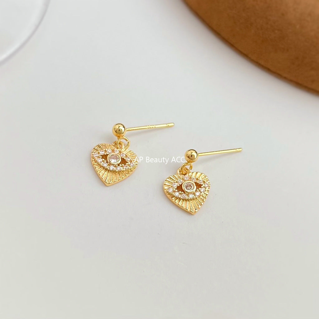 A廠-實物很小迷你簡約小巧微鑲鋯石眼睛愛心時尚通勤耳環工廠飾品「7082」25.11-2