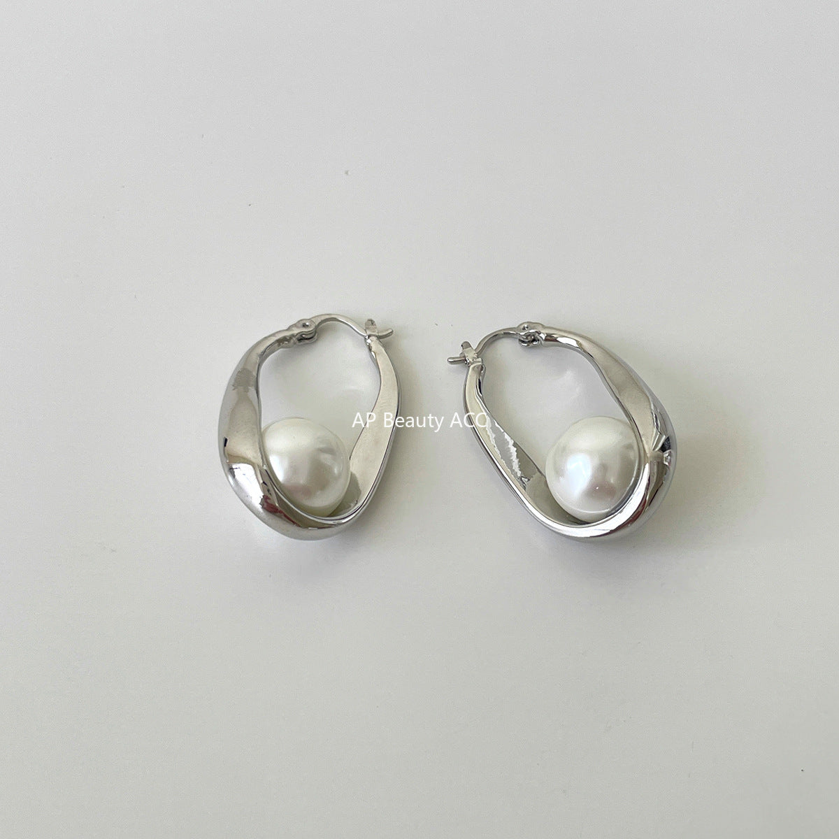 C廠-簡約復古百搭氣質珍珠耳環女時尚高級感秋冬耳扣輕奢精緻港風耳飾「EH-4131」25.11-2