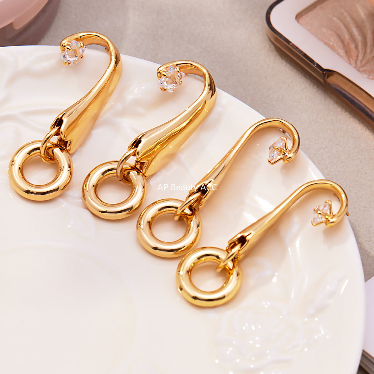 B廠-歐美跨境熱銷銅材質電鍍個性創意ins風鑲鋯石耳圈耳釘耳飾「F814」25.11-1