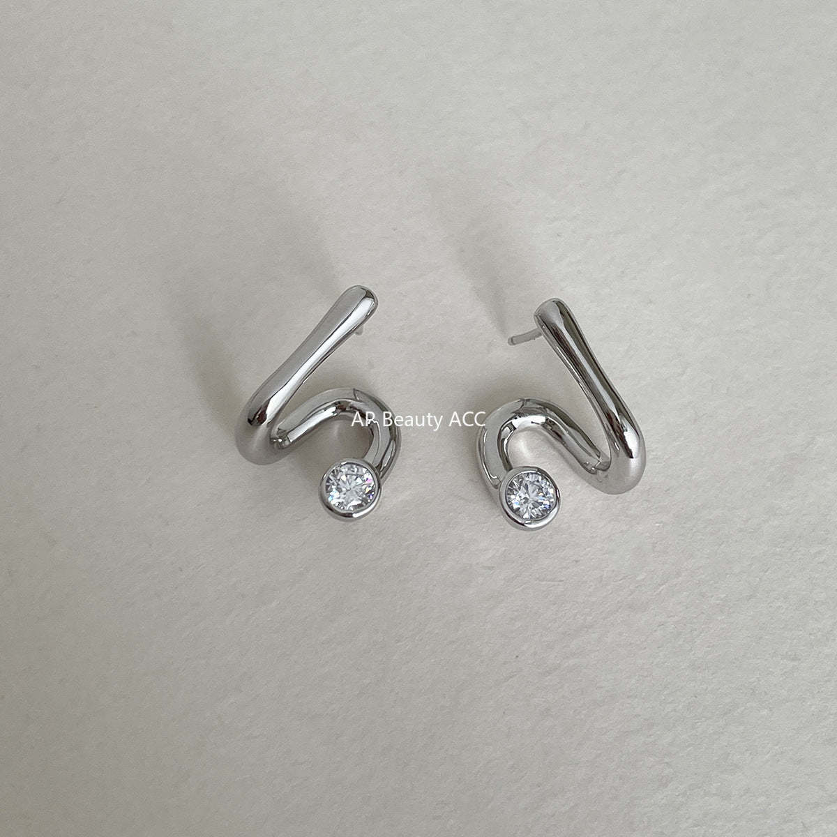 C廠-925銀針精緻曲線耳釘女輕奢小眾ins韓版鋯石耳環氣質通勤秋冬耳飾「EH-4049」25.10-5