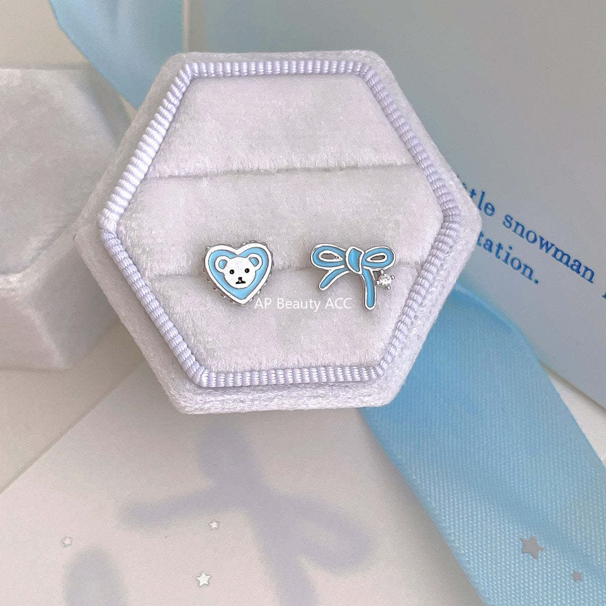 C廠-超可愛藍色愛心滴油小熊耳釘女甜美精緻少女蝴蝶結耳骨釘百搭耳飾「EH-4191」25.12-1